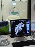 Am Beispiel von „Suppenhuhn Siegfried“ lernten die jungen Besucherinnen und Besucher, wie ein CT funktioniert.